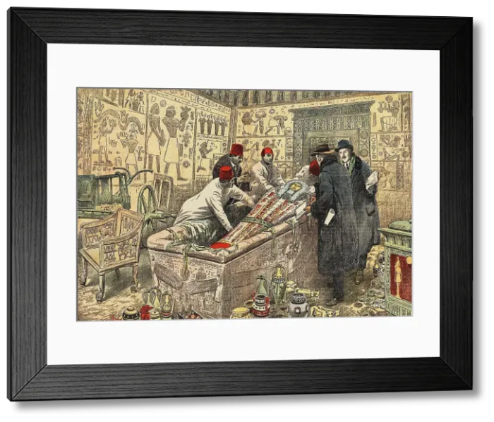 Framed Print : Howard Carter and Lord Carnarvon with Coffin of Tutankhamun. Creator: Anonymous Framed Print : Howard Carter and Lord Carnarvon with Coffin of Tutankhamun. Creator: Anonymous
