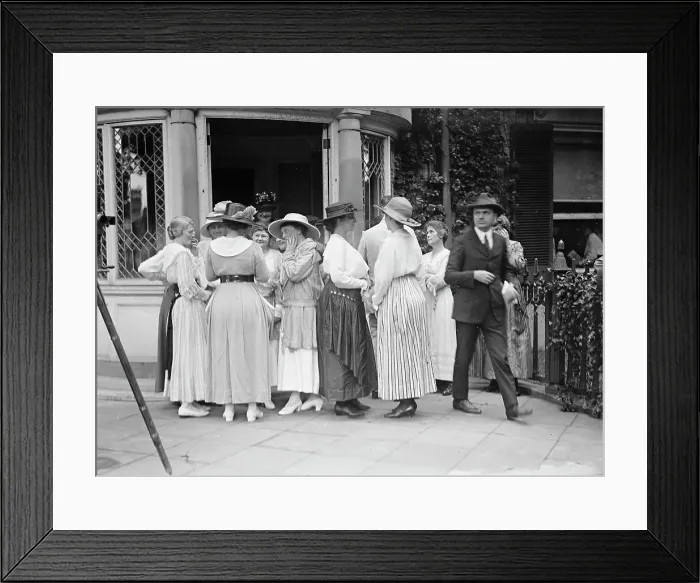Framed Print : Woman Suffrage - Groups at Headquarters, 1917. Creator: Harris & Ewing. Woman Suffrage - Groups at Headquarters, 1917. Creator: Harris & Ewing Framed Print : Woman Suffrage - Groups at Headquarters, 1917. Creator: Harris & Ewing. Woman Suffrage - Groups at Headquarters, 1917. Creator: Harris & Ewing