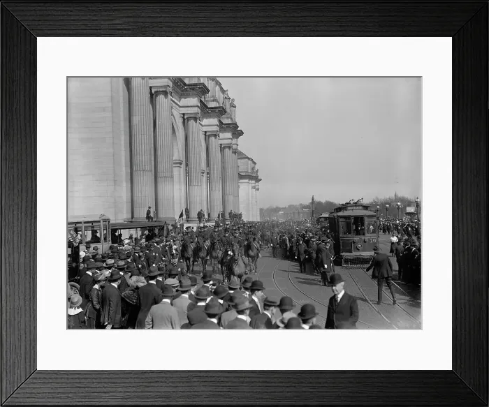 Framed Print : British Commission To U.S - Arrival At Union Station; General Views, 1917. Creator: Harris & Ewing. British Commission To U.S - Arrival At Union Station; General Views, 1917. Creator: Harris & Ewing Framed Print : British Commission To U.S - Arrival At Union Station; General Views, 1917. Creator: Harris & Ewing. British Commission To U.S - Arrival At Union Station; General Views, 1917. Creator: Harris & Ewing