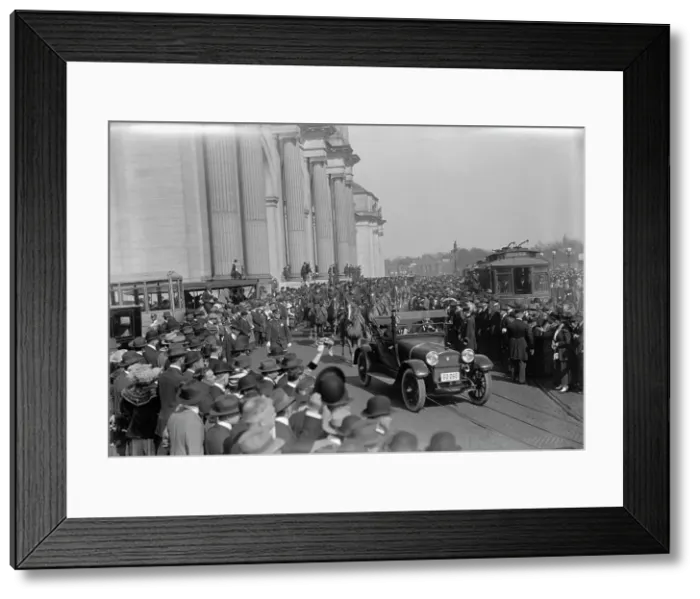 Framed Print : British Commission To U.S - Arrival At Union Station; General Views, 1917. Creator: Harris & Ewing. British Commission To U.S - Arrival At Union Station; General Views, 1917. Creator: Harris & Ewing Framed Print : British Commission To U.S - Arrival At Union Station; General Views, 1917. Creator: Harris & Ewing. British Commission To U.S - Arrival At Union Station; General Views, 1917. Creator: Harris & Ewing