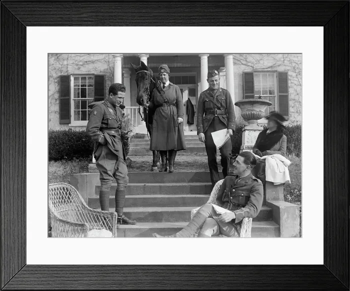 Framed Print : British Soldiers, 1917. Creator: Harris & Ewing. British Soldiers, 1917. Creator: Harris & Ewing Framed Print : British Soldiers, 1917. Creator: Harris & Ewing. British Soldiers, 1917. Creator: Harris & Ewing