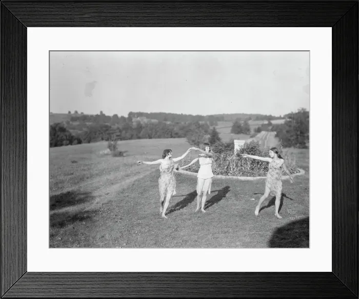 Framed Print : Elizabeth Duncan dancers and children, between 1916 and 1941. Creator: Arnold Genthe Framed Print : Elizabeth Duncan dancers and children, between 1916 and 1941. Creator: Arnold Genthe
