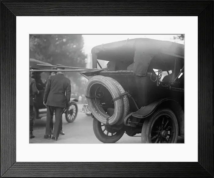 Framed Print : Woman Suffrage - Riots, 1917. Creator: Harris & Ewing. Woman Suffrage - Riots, 1917. Creator: Harris & Ewing Framed Print : Woman Suffrage - Riots, 1917. Creator: Harris & Ewing. Woman Suffrage - Riots, 1917. Creator: Harris & Ewing