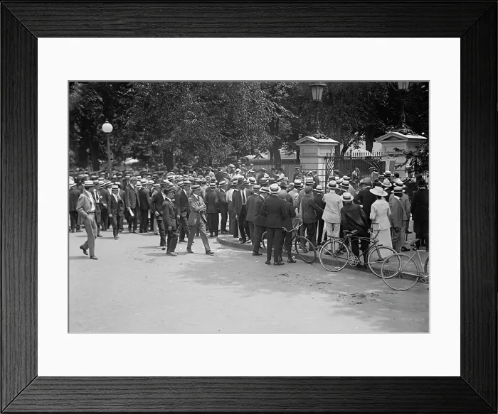 Framed Print : Woman Suffrage, 1917. Creator: Harris & Ewing. Woman Suffrage, 1917. Creator: Harris & Ewing Framed Print : Woman Suffrage, 1917. Creator: Harris & Ewing. Woman Suffrage, 1917. Creator: Harris & Ewing