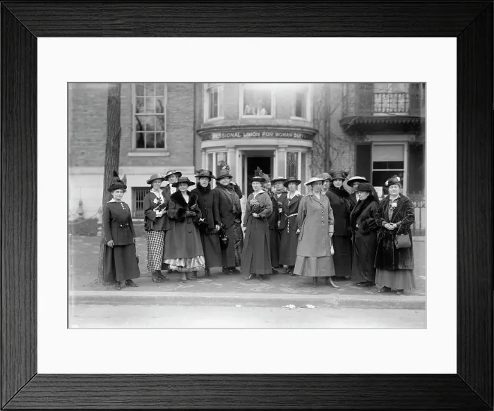 Framed Print : Woman Suffrage - Group at Headquarters, 1917. Creator: Harris & Ewing. Woman Suffrage - Group at Headquarters, 1917. Creator: Harris & Ewing Framed Print : Woman Suffrage - Group at Headquarters, 1917. Creator: Harris & Ewing. Woman Suffrage - Group at Headquarters, 1917. Creator: Harris & Ewing