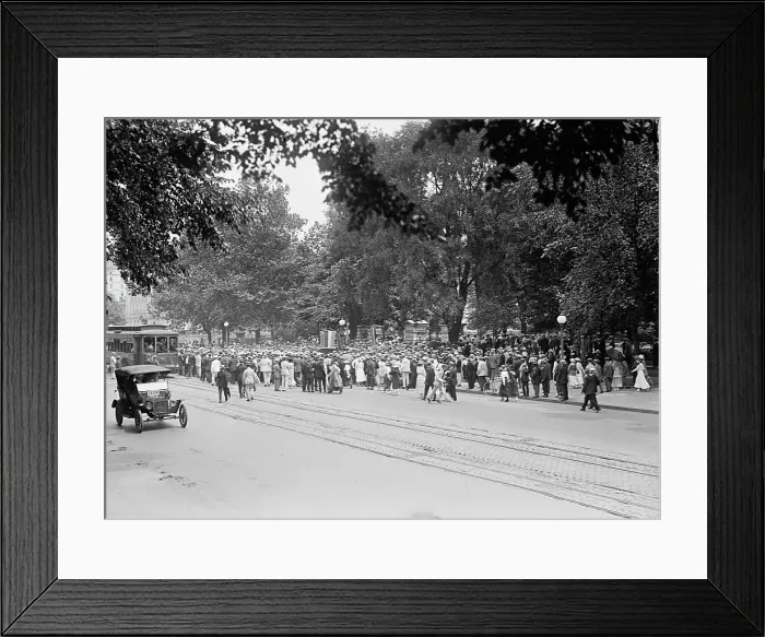 Framed Print : Woman Suffrage, 1917. Creator: Harris & Ewing. Woman Suffrage, 1917. Creator: Harris & Ewing Framed Print : Woman Suffrage, 1917. Creator: Harris & Ewing. Woman Suffrage, 1917. Creator: Harris & Ewing