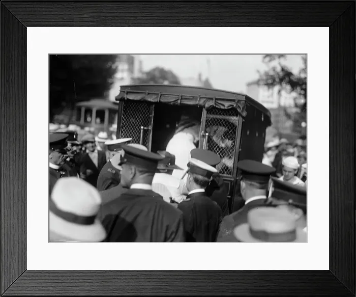Framed Print : Woman Suffrage, 1917. Creator: Harris & Ewing. Woman Suffrage, 1917. Creator: Harris & Ewing Framed Print : Woman Suffrage, 1917. Creator: Harris & Ewing. Woman Suffrage, 1917. Creator: Harris & Ewing