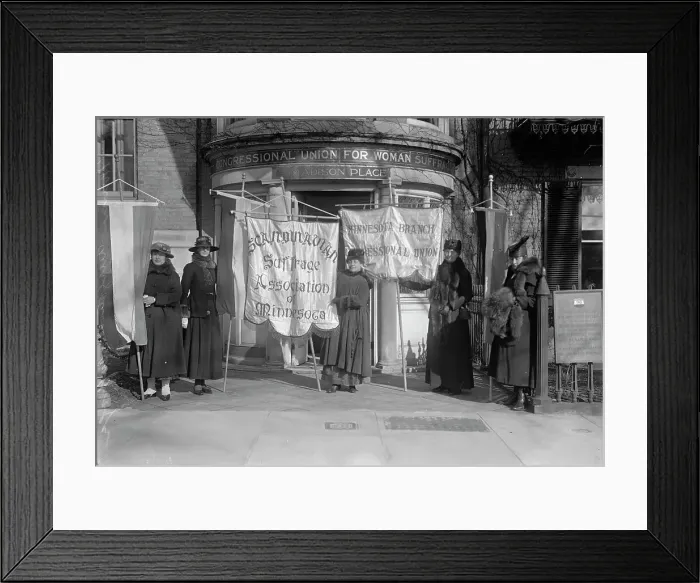Framed Print : Woman Suffrage - Minnesota Group at Headquarters, 1917. Creator: Harris & Ewing. Woman Suffrage - Minnesota Group at Headquarters, 1917. Creator: Harris & Ewing Framed Print : Woman Suffrage - Minnesota Group at Headquarters, 1917. Creator: Harris & Ewing. Woman Suffrage - Minnesota Group at Headquarters, 1917. Creator: Harris & Ewing