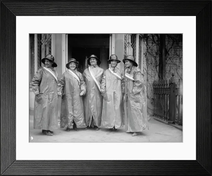 Framed Print : Woman Suffrage - Pickets, 1917. Creator: Harris & Ewing. Woman Suffrage - Pickets, 1917. Creator: Harris & Ewing Framed Print : Woman Suffrage - Pickets, 1917. Creator: Harris & Ewing. Woman Suffrage - Pickets, 1917. Creator: Harris & Ewing