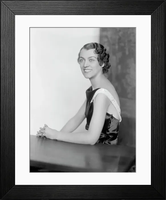 Framed Print : Mrs W.C. Bullock, Portrait, 1933. Creator: Harris & Ewing. Mrs W.C. Bullock, Portrait, 1933. Creator: Harris & Ewing Framed Print : Mrs W.C. Bullock, Portrait, 1933. Creator: Harris & Ewing. Mrs W.C. Bullock, Portrait, 1933. Creator: Harris & Ewing