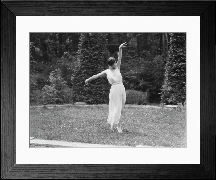 Framed Print : Elizabeth Duncan dancers and children, 1926 Creator: Arnold Genthe Framed Print : Elizabeth Duncan dancers and children, 1926 Creator: Arnold Genthe