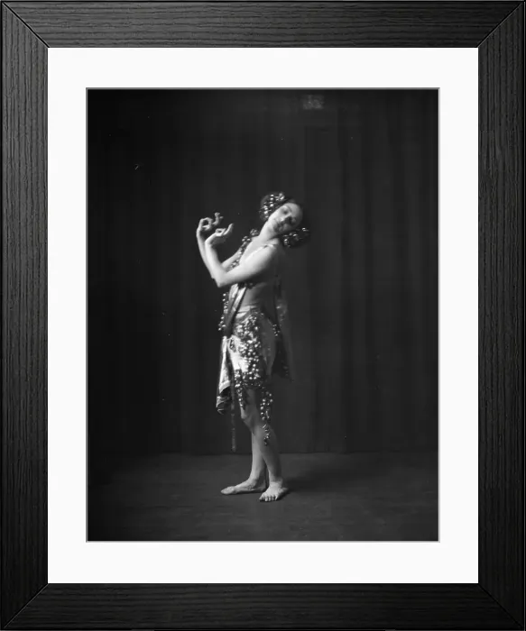 Framed Print : Cowan, Rosamonde, Miss (Rose Rolanda ; Mrs. Miguel C.), 1921 Mar. 1. Creator: Arnold Genthe Framed Print : Cowan, Rosamonde, Miss (Rose Rolanda ; Mrs. Miguel C.), 1921 Mar. 1. Creator: Arnold Genthe