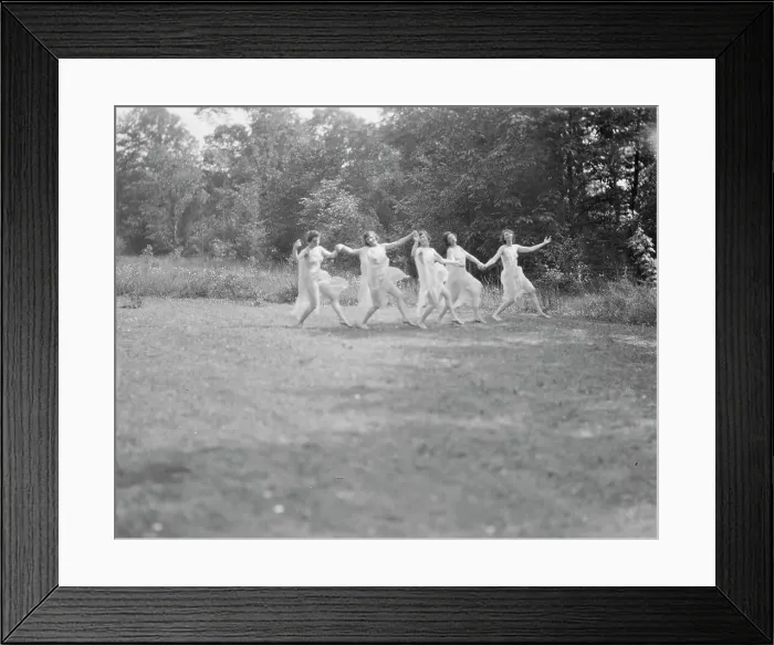 Framed Print : Elsie Dufour dancers, between 1918 and 1920. Creator: Arnold Genthe Framed Print : Elsie Dufour dancers, between 1918 and 1920. Creator: Arnold Genthe