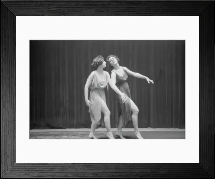 Framed Print : Elsie Dufour dancers, between 1918 and 1920? Creator: Arnold Genthe Framed Print : Elsie Dufour dancers, between 1918 and 1920? Creator: Arnold Genthe
