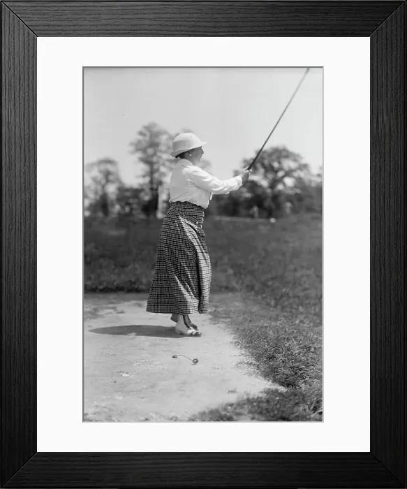 Framed Print : Mrs. L.O. Cameron - Playing Golf, 1913. Creator: Harris & Ewing. Mrs. L.O. Cameron - Playing Golf, 1913. Creator: Harris & Ewing Framed Print : Mrs. L.O. Cameron - Playing Golf, 1913. Creator: Harris & Ewing. Mrs. L.O. Cameron - Playing Golf, 1913. Creator: Harris & Ewing