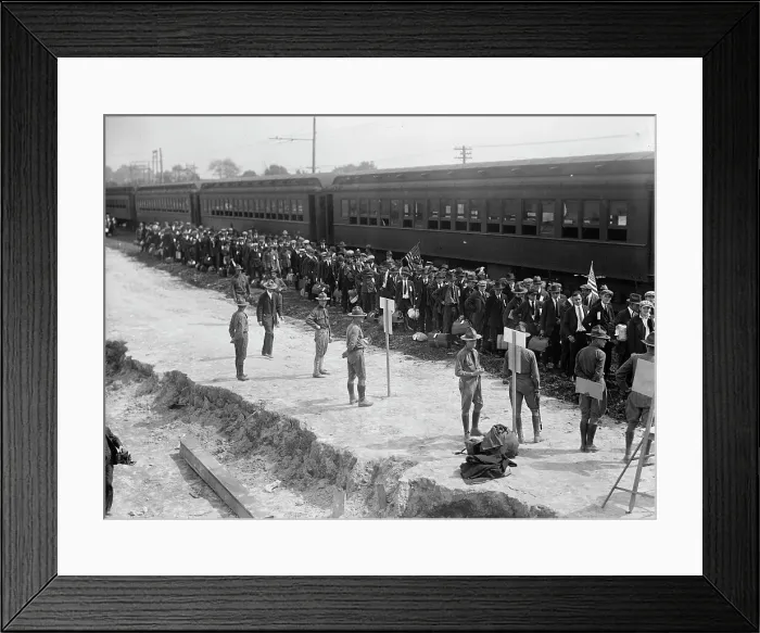Framed Print : Camp Meade #1 - Arrival of Drafted Men, 1917. Creator: Harris & Ewing. Camp Meade #1 - Arrival of Drafted Men, 1917. Creator: Harris & Ewing Framed Print : Camp Meade #1 - Arrival of Drafted Men, 1917. Creator: Harris & Ewing. Camp Meade #1 - Arrival of Drafted Men, 1917. Creator: Harris & Ewing