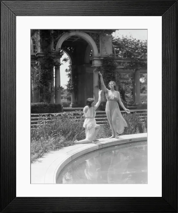 Framed Print : Elizabeth Duncan dancers and children, between 1916 and 1941. Creator: Arnold Genthe Framed Print : Elizabeth Duncan dancers and children, between 1916 and 1941. Creator: Arnold Genthe