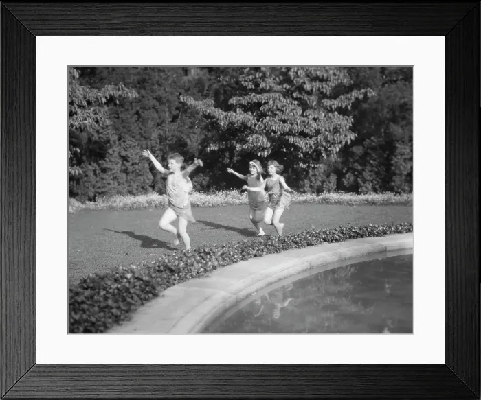 Framed Print : Elizabeth Duncan dancers and children, between 1916 and 1941. Creator: Arnold Genthe Framed Print : Elizabeth Duncan dancers and children, between 1916 and 1941. Creator: Arnold Genthe