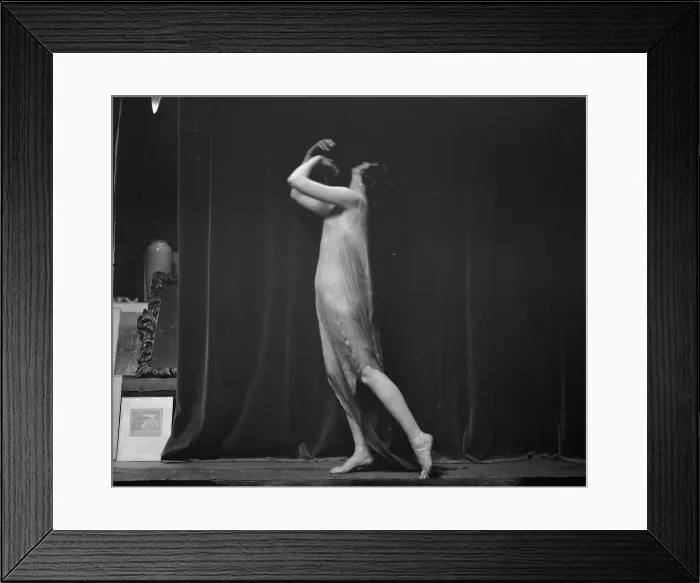 Framed Print : Elsie Dufour dancer, between 1918 and 1920. Creator: Arnold Genthe Framed Print : Elsie Dufour dancer, between 1918 and 1920. Creator: Arnold Genthe