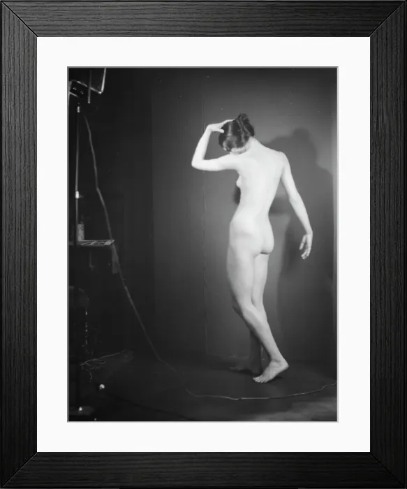 Framed Print : Severn, Margaret, Miss, 1923 Creator: Arnold Genthe Framed Print : Severn, Margaret, Miss, 1923 Creator: Arnold Genthe