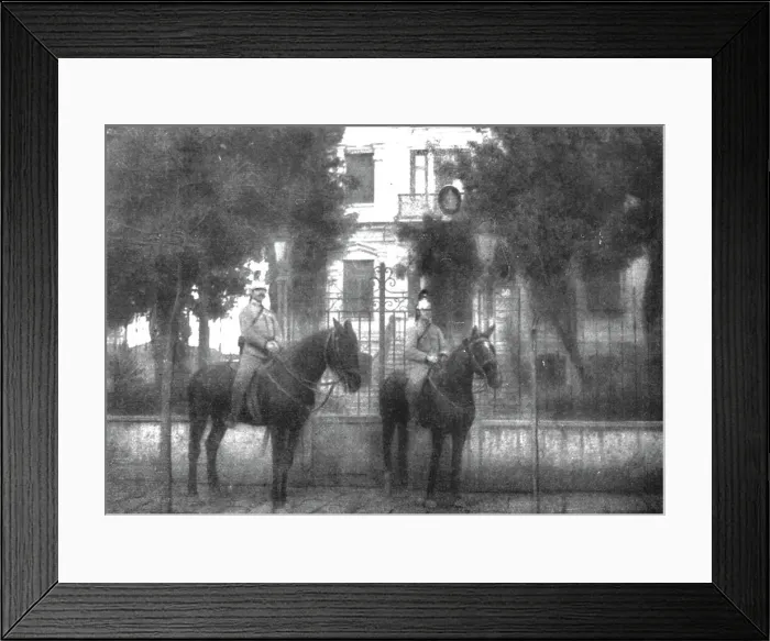 Framed Print : Le Consulat d'Autriche-Hongrie garde par les gendarmes francais. 1916. Creator: Unknown Framed Print : Le Consulat d'Autriche-Hongrie garde par les gendarmes francais. 1916. Creator: Unknown