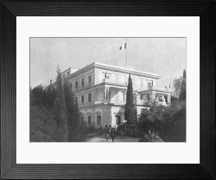 Framed Print : Le drapeau francais flottant sur l'Achilleion, que garde un petit poste de chasseurs alpins.'. Creator: Robert Vaucher Framed Print : Le drapeau francais flottant sur l'Achilleion, que garde un petit poste de chasseurs alpins.'. Creator: Robert Vaucher