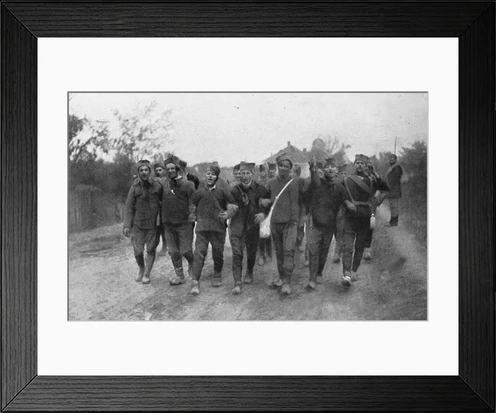Framed Print : La Derniere campagne serbe; les jeunes recrues serbes, appelees au moment de... 1915. Creator: R. Marianovitch Framed Print : La Derniere campagne serbe; les jeunes recrues serbes, appelees au moment de... 1915. Creator: R. Marianovitch