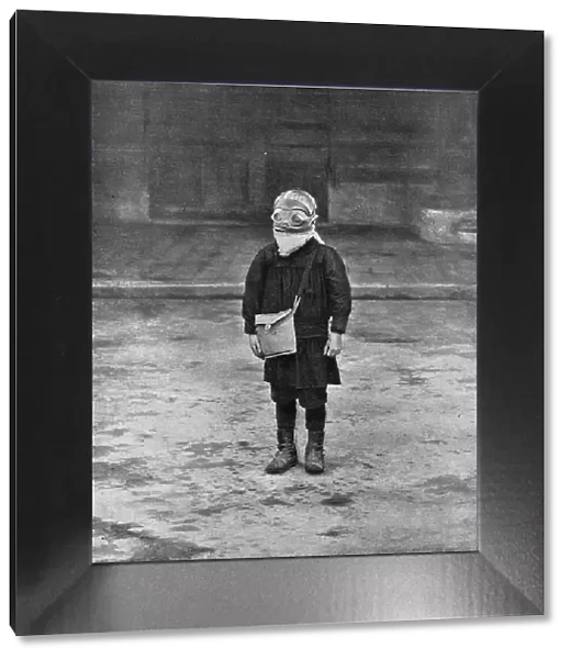 Un petit ecolier de Reims; comment, dans une ville ouverte, il faut proteger les enfants... 1916. Creator: Unknown