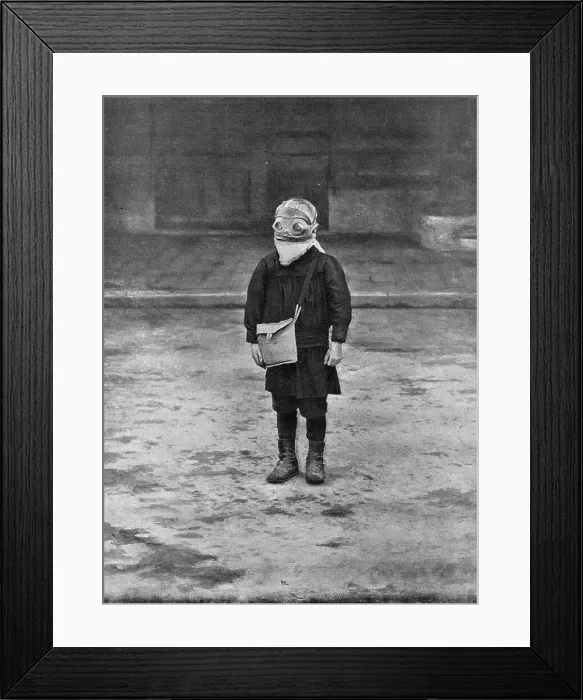 Framed Print : Un petit ecolier de Reims; comment, dans une ville ouverte, il faut proteger les enfants... 1916. Creator: Unknown Framed Print : Un petit ecolier de Reims; comment, dans une ville ouverte, il faut proteger les enfants... 1916. Creator: Unknown