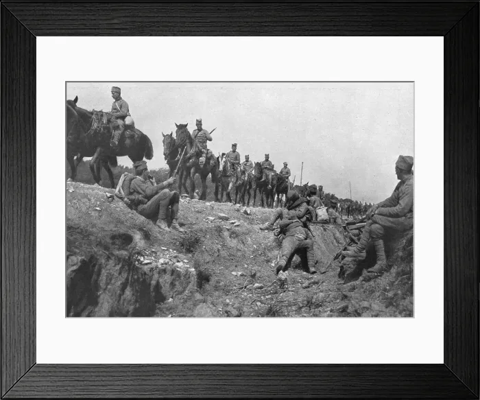 Framed Print : Passage de troupes ramenees de la frontiere bulgare pour etre opposees aux forces... 1916. Creator: Vladimir Betzitch Framed Print : Passage de troupes ramenees de la frontiere bulgare pour etre opposees aux forces... 1916. Creator: Vladimir Betzitch
