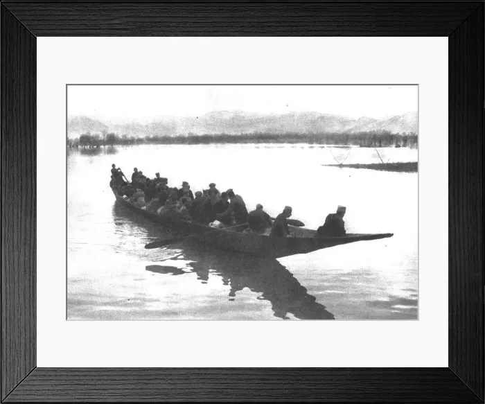 Framed Print : Les Serbes a Scutari d'Albanie; deputes de la Skoupchtina traversant le lac de Scutari. 1916. Creator: Samson Tchernoff Framed Print : Les Serbes a Scutari d'Albanie; deputes de la Skoupchtina traversant le lac de Scutari. 1916. Creator: Samson Tchernoff