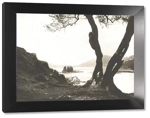 Corfou et l'Achilleion; Une baie de l'ile de Corfou. 1916. Creator: B. Borri