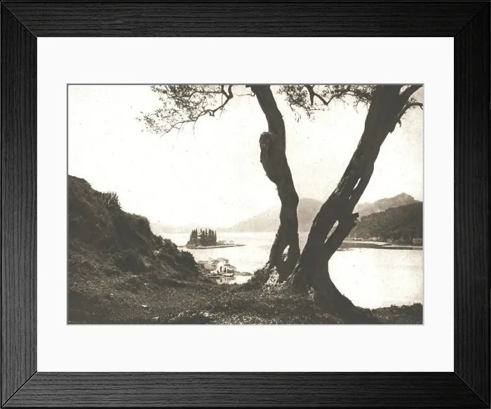 Framed Print : Corfou et l'Achilleion; Une baie de l'ile de Corfou. 1916. Creator: B. Borri Framed Print : Corfou et l'Achilleion; Une baie de l'ile de Corfou. 1916. Creator: B. Borri