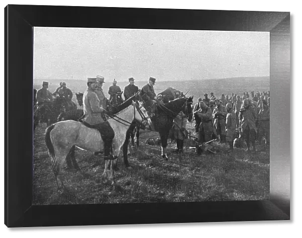 Les defenses de Salonique inspectees par le general Sarrail; les felicitations du general... 1916. Creator: Hubert Jacques