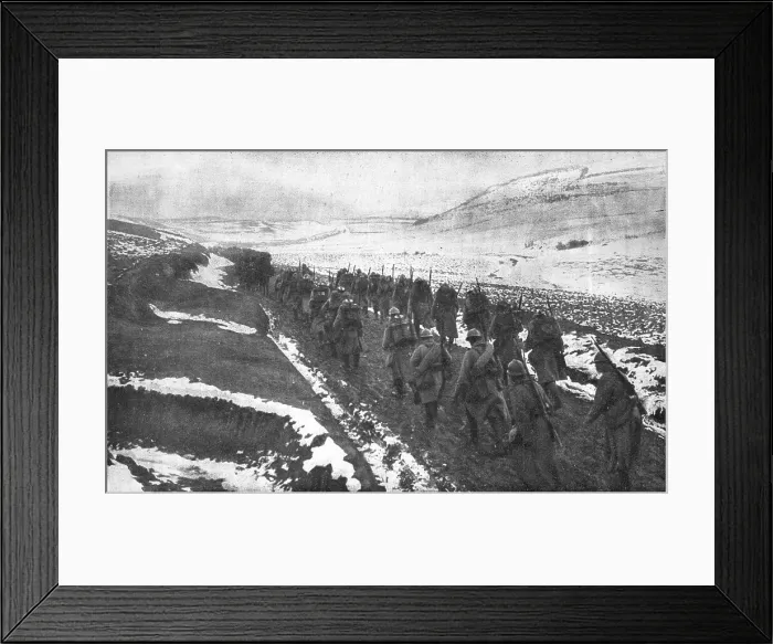 Framed Print : Le repli des troupes Francaises vers Salonique; un detachement d'arriere-garde... 1916. Creator: Unknown Framed Print : Le repli des troupes Francaises vers Salonique; un detachement d'arriere-garde... 1916. Creator: Unknown