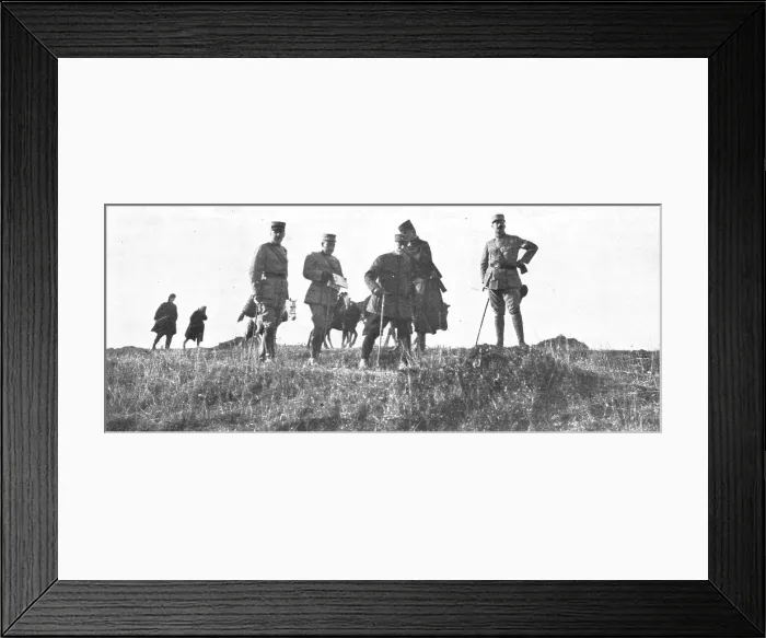 Framed Print : Le general de Castelnau a Salonique; le chef d'etat-major general, avec les officiers qui... 1916. Creator: Unknown Framed Print : Le general de Castelnau a Salonique; le chef d'etat-major general, avec les officiers qui... 1916. Creator: Unknown