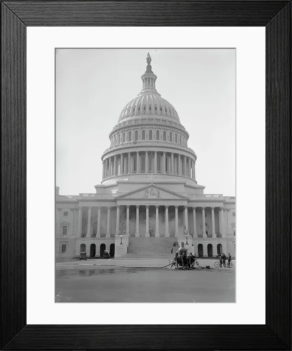 Framed Print : U.S. Capitol - Cleaning Exterior, 1913. Creator: Harris & Ewing. U.S. Capitol - Cleaning Exterior, 1913. Creator: Harris & Ewing Framed Print : U.S. Capitol - Cleaning Exterior, 1913. Creator: Harris & Ewing. U.S. Capitol - Cleaning Exterior, 1913. Creator: Harris & Ewing