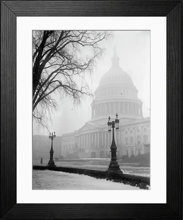 Framed Print : U.S. Capitol, 1917. Creator: Harris & Ewing. U.S. Capitol, 1917. Creator: Harris & Ewing Framed Print : U.S. Capitol, 1917. Creator: Harris & Ewing. U.S. Capitol, 1917. Creator: Harris & Ewing