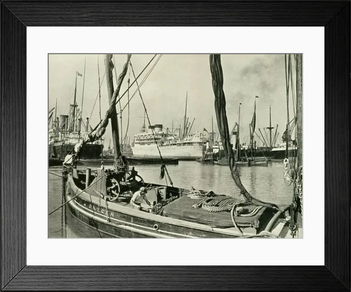 Framed Print : Go Below the Bridges in One of the Port of London Authority's Launches and Visit Dockland... 1937 Creator: Fox. Go Below the Bridges in One of the Port of London Authority's Launches and Visit Dockland... 1937 Creator: Fox Framed Print : Go Below the Bridges in One of the Port of London Authority's Launches and Visit Dockland... 1937 Creator: Fox. Go Below the Bridges in One of the Port of London Authority's Launches and Visit Dockland... 1937 Creator: Fox