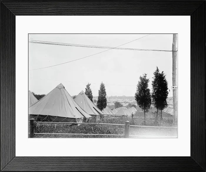 Framed Print : Colonial Rifles - Reunion of G.A.R. And Confederate Veterans Who Had Fought At Gettysburg... 1913. Creator: Harris & Ewing. Colonial Rifles - Reunion of G.A.R. And Confederate Veterans Who Had Fought At Gettysburg... 1913 Framed Print : Colonial Rifles - Reunion of G.A.R. And Confederate Veterans Who Had Fought At Gettysburg... 1913. Creator: Harris & Ewing. Colonial Rifles - Reunion of G.A.R. And Confederate Veterans Who Had Fought At Gettysburg... 1913