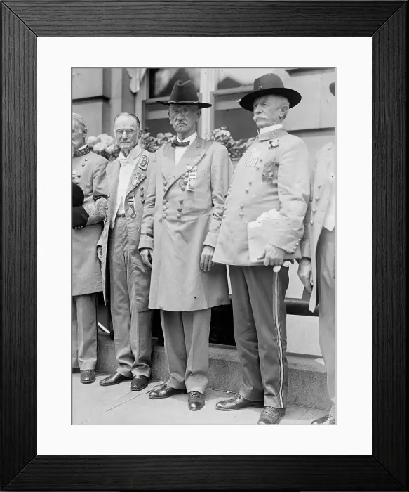 Framed Print : Confederate Reunion - Gen. Harrison of Mississippi, Commander In Chief, with Generals... 1917. Creator: Harris & Ewing. Confederate Reunion - Gen. Harrison of Mississippi, Commander In Chief, with Generals... 1917. Creator: Harris & Ewing Framed Print : Confederate Reunion - Gen. Harrison of Mississippi, Commander In Chief, with Generals... 1917. Creator: Harris & Ewing. Confederate Reunion - Gen. Harrison of Mississippi, Commander In Chief, with Generals... 1917. Creator: Harris & Ewing