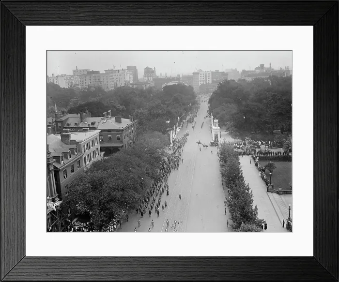 Framed Print : Confederate Reunion - Parade, 1917. Creator: Harris & Ewing. Confederate Reunion - Parade, 1917. Creator: Harris & Ewing Framed Print : Confederate Reunion - Parade, 1917. Creator: Harris & Ewing. Confederate Reunion - Parade, 1917. Creator: Harris & Ewing