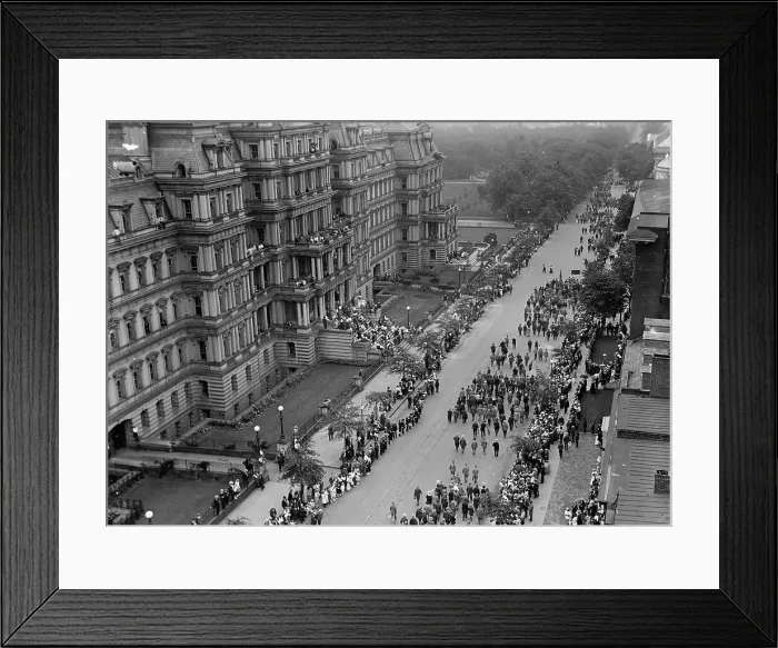 Framed Print : Confederate Reunion - Parade, 1917. Creator: Harris & Ewing. Confederate Reunion - Parade, 1917. Creator: Harris & Ewing Framed Print : Confederate Reunion - Parade, 1917. Creator: Harris & Ewing. Confederate Reunion - Parade, 1917. Creator: Harris & Ewing