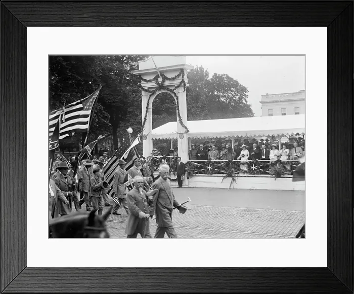 Framed Print : Confederate Reunion - Parade; Reviewing Stand, 1917. Creator: Harris & Ewing. Confederate Reunion - Parade; Reviewing Stand, 1917. Creator: Harris & Ewing Framed Print : Confederate Reunion - Parade; Reviewing Stand, 1917. Creator: Harris & Ewing. Confederate Reunion - Parade; Reviewing Stand, 1917. Creator: Harris & Ewing