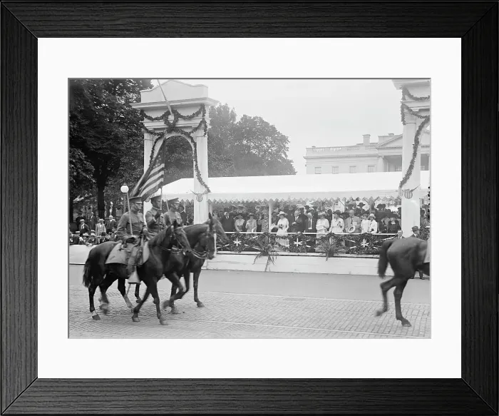 Framed Print : Confederate Reunion - Parade; Reviewing Stand, 1917. Creator: Harris & Ewing. Confederate Reunion - Parade; Reviewing Stand, 1917. Creator: Harris & Ewing Framed Print : Confederate Reunion - Parade; Reviewing Stand, 1917. Creator: Harris & Ewing. Confederate Reunion - Parade; Reviewing Stand, 1917. Creator: Harris & Ewing