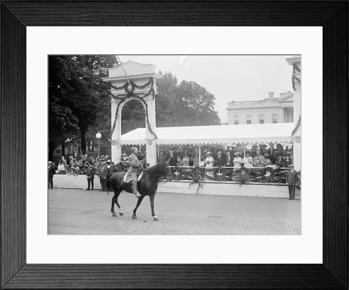 Framed Print : Confederate Reunion - Parade; Reviewing Stand, 1917. Creator: Harris & Ewing. Confederate Reunion - Parade; Reviewing Stand, 1917. Creator: Harris & Ewing Framed Print : Confederate Reunion - Parade; Reviewing Stand, 1917. Creator: Harris & Ewing. Confederate Reunion - Parade; Reviewing Stand, 1917. Creator: Harris & Ewing