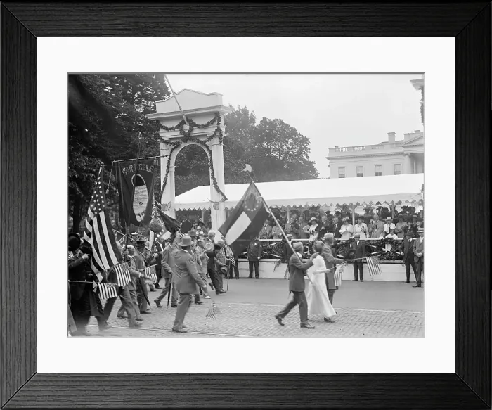 Framed Print : Confederate Reunion - W.E. Payne, with Battle Flag, 1917. Creator: Harris & Ewing. Confederate Reunion - W.E. Payne, with Battle Flag, 1917. Creator: Harris & Ewing Framed Print : Confederate Reunion - W.E. Payne, with Battle Flag, 1917. Creator: Harris & Ewing. Confederate Reunion - W.E. Payne, with Battle Flag, 1917. Creator: Harris & Ewing