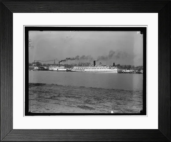 Framed Print : Ships on Potomac River: Three Rivers, left, and Northland, right... between 1916 and 1918. Creator: Harris & Ewing. Ships on Potomac River: Three Rivers, left, and Northland, right... between 1916 and 1918. Creator: Harris & Ewing Framed Print : Ships on Potomac River: Three Rivers, left, and Northland, right... between 1916 and 1918. Creator: Harris & Ewing. Ships on Potomac River: Three Rivers, left, and Northland, right... between 1916 and 1918. Creator: Harris & Ewing