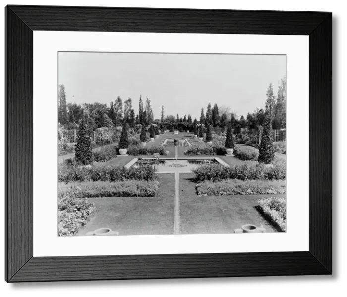 Framed Print : Beacon Hill House, Arthur Curtiss James house, Beacon Hill Road, Newport, Rhode Island, 1917. Creator: Frances Benjamin Johnston. Beacon Hill House, Arthur Curtiss James house, Beacon Hill Road, Newport, Rhode Island, 1917 Framed Print : Beacon Hill House, Arthur Curtiss James house, Beacon Hill Road, Newport, Rhode Island, 1917. Creator: Frances Benjamin Johnston. Beacon Hill House, Arthur Curtiss James house, Beacon Hill Road, Newport, Rhode Island, 1917