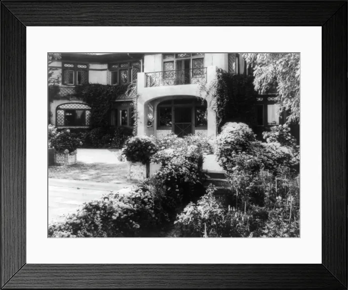 Framed Print : Pre`s Choisis, Albert Herter house, Georgica Pond, East Hampton, New York. 1913. Creator: Frances Benjamin Johnston. Pre`s Choisis, Albert Herter house, Georgica Pond, East Hampton, New York. 1913. Creator: Frances Benjamin Johnston Framed Print : Pre`s Choisis, Albert Herter house, Georgica Pond, East Hampton, New York. 1913. Creator: Frances Benjamin Johnston. Pre`s Choisis, Albert Herter house, Georgica Pond, East Hampton, New York. 1913. Creator: Frances Benjamin Johnston
